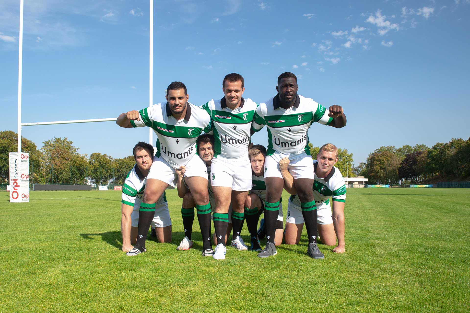 Joueurs du rugby club suresnes